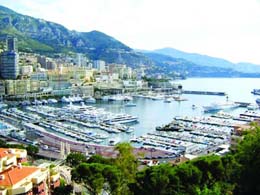 موناكو .. لا تغيب عنها شمس الأغنياء والجميلات