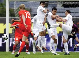 روسيا تتجاوز صربيا 2/1 ودياً