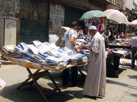 العتبة.. عشق السودانيين الأول في القاهرة