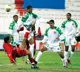 اليمنيون في الخليج يضربون عصفورين بحجر واحد