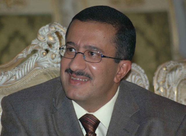 توالي استقالات مسئولين يمنيين كبار احتجاحا على قمع المتظاهرين