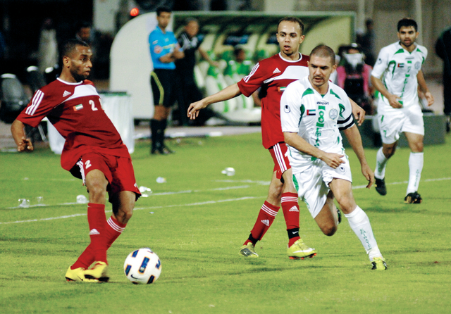 "دوري الأولى ا من ثلاثة أدوار"