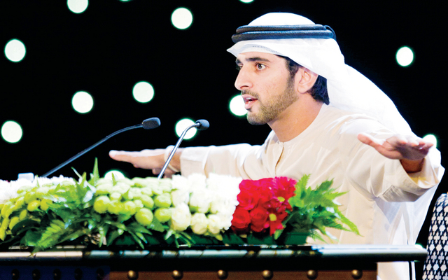 محمد بن زايد  يشهد أمسية شعرية لولي عهد دبي