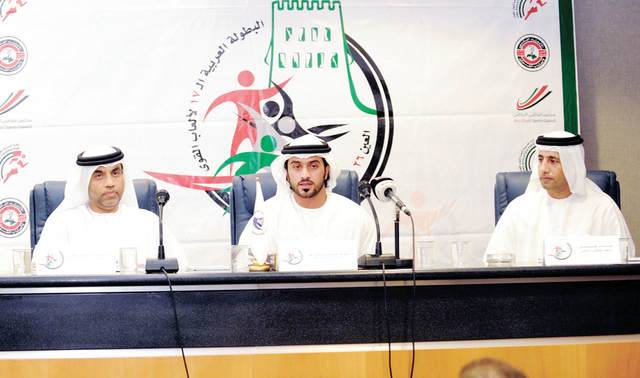 "عبد الله بن محمد في المؤتمر الصحافي للإعلان عن البطولة"