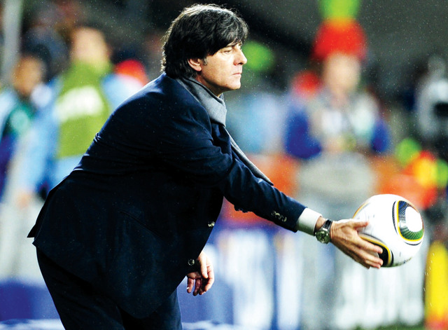 "لوف مدرب المنتخب الألماني"