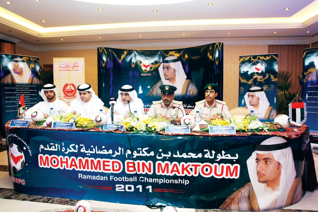 "اللواء المري يتحدث في المؤتمر الصحافي"