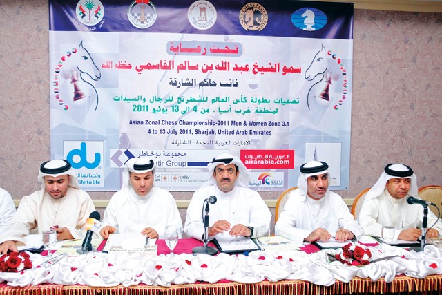 "سعود المعلا يترأس المؤتمر الصحافي"