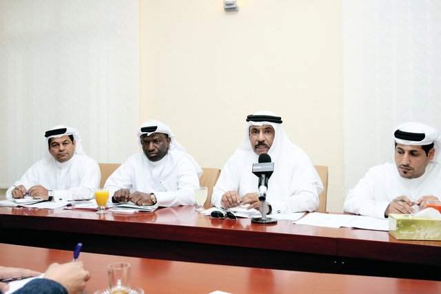 "جانب من المؤتمر الصحفي"