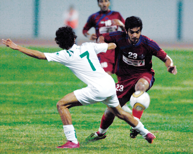 "الشعب يواصل علاقته مع كرة القدم"