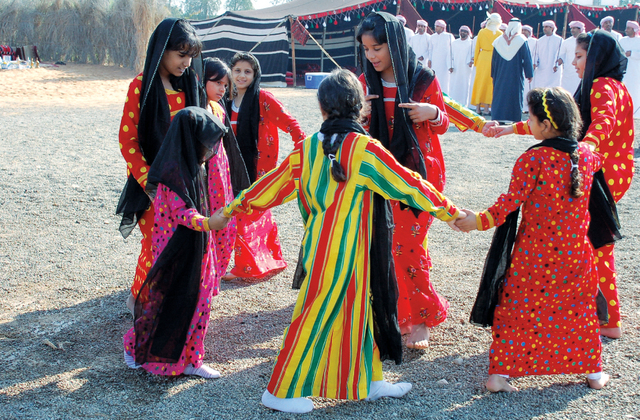 "شكلت الألعاب الشعبية رافداً مهما من روافد الذاكرة الجميلة"