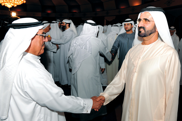 "محمد بن راشد يتلقى التهاني من الرستماني"