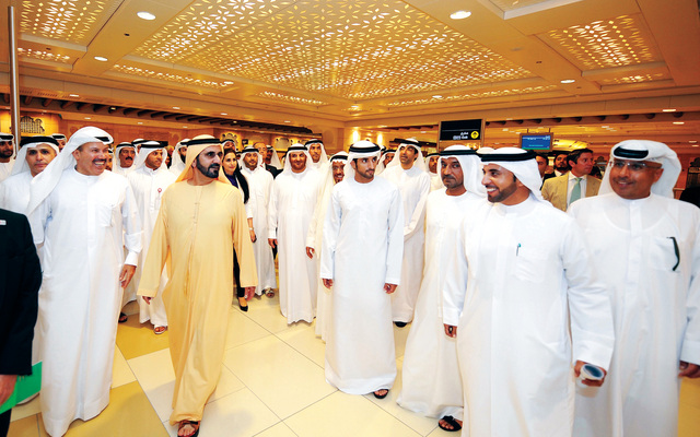 "محمد بن راشد وحمدان بن محمد وأحمد بن سعيد وحنيف حسن ومصبح الفتان ومطر الطاير وأحمد الشيخ"