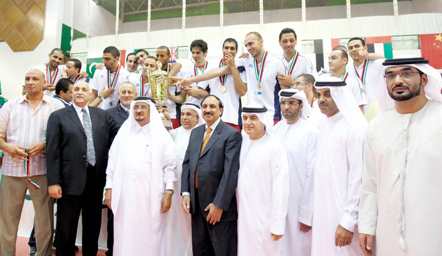 منتخب مصر يحلق بطائرة دولية راشد