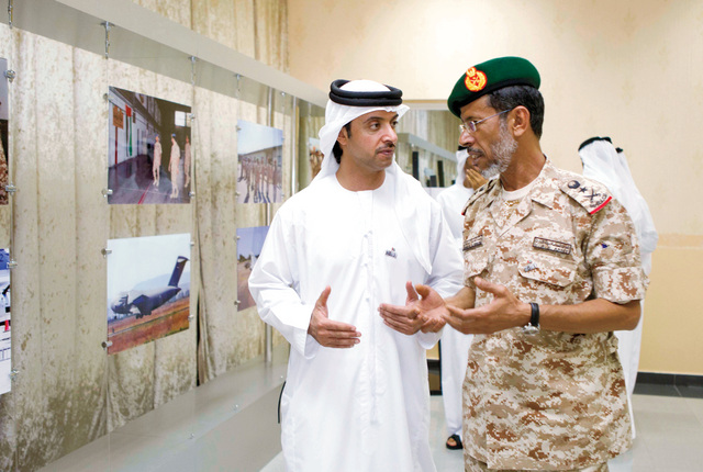 "هزاع بن زايد يتحدث إلى الرميثي"