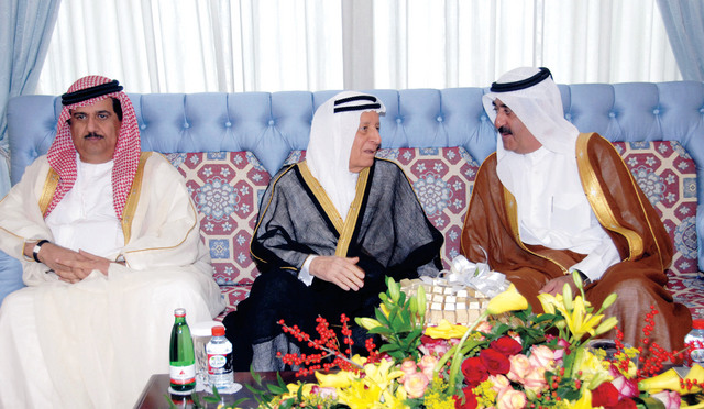 "سعود المعلا خلال استقباله حميد القطامي"