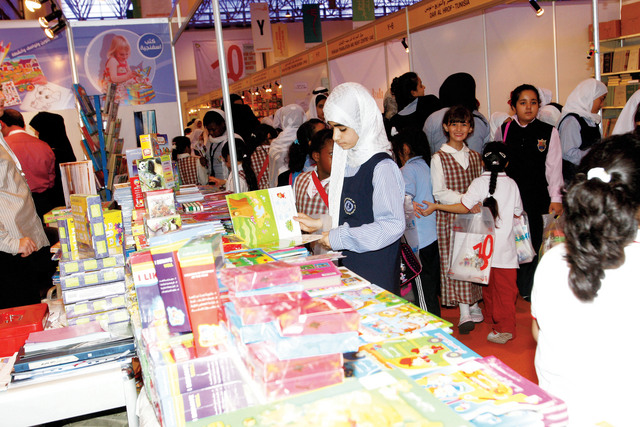 أنواع الرقابات تحبس أنفاس الكتاب العربي