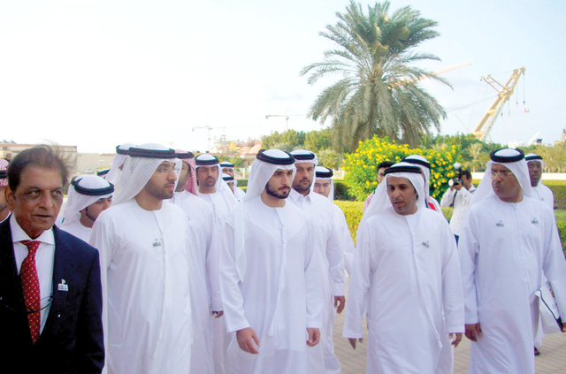 "ماجد بن محمد لدى وصوله إلى مكان المعرض"