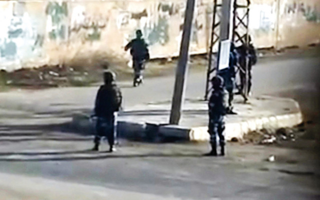 35 قتيلاً في احتجاجات سوريا وحشود باتجاه تركيا
