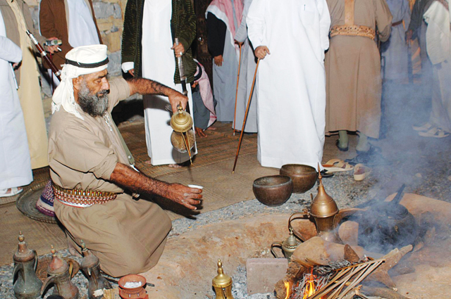 "إبراز تقاليد الضيافة الإماراتية ضمن فعاليات القرية"