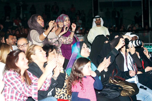 "أسر حرصت على الاستمتاع بالطرب"