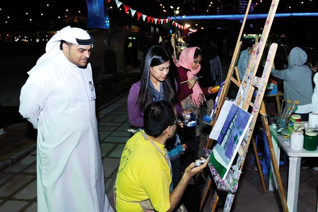 "ورشة رسم تشكيلي"