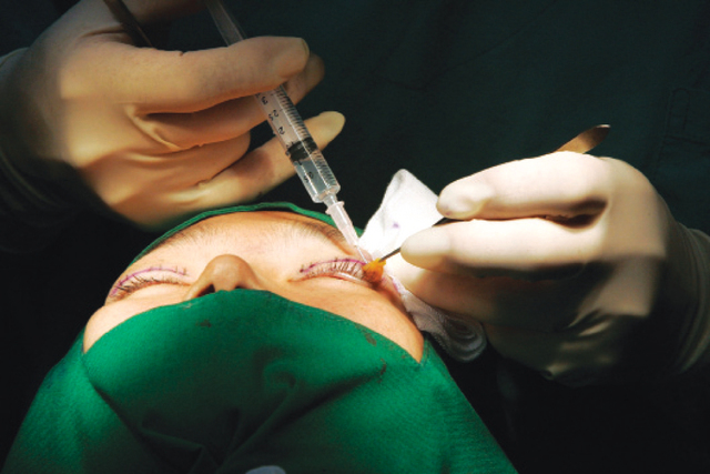 التجميل ظاهرة باهظة التكاليف  بين الضرورة والوهم