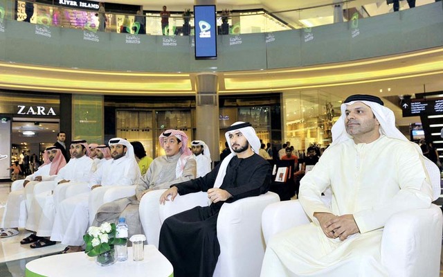 "ماجد بن محمد يتوسط تركي الدخيل وعلي الأحمد"
