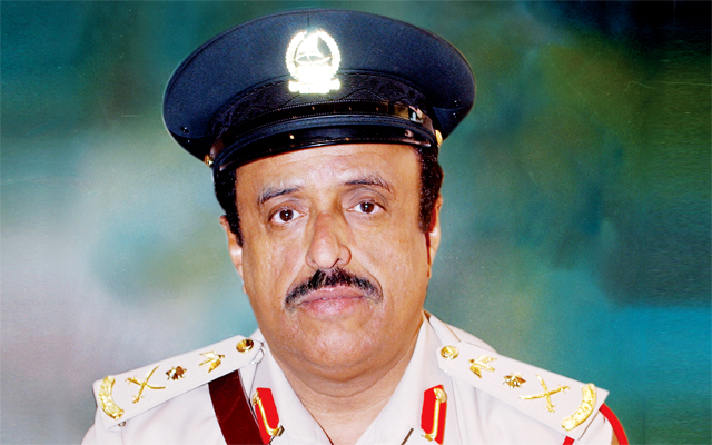 "ضاحي خلفان"