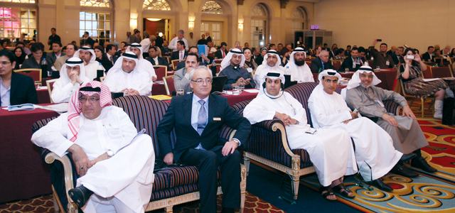 "ظاعن شاهين وكريستوف رايس والحضور في الجلسة الافتتاحية"