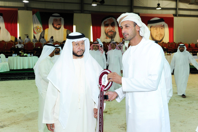 "سلطان بن زايد يتوج الفائزين"