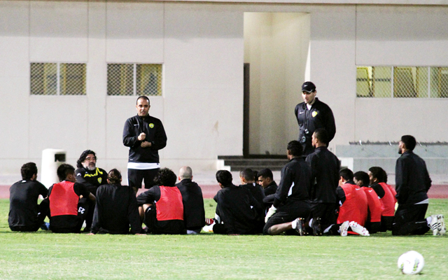 "مارادونا طالب اللاعبين بالتركيز ونسيان الفوز على الجزيرة"