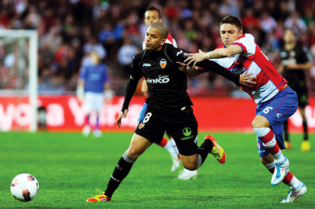 "سفيان الفيغولي متألق مع فالنسيا"