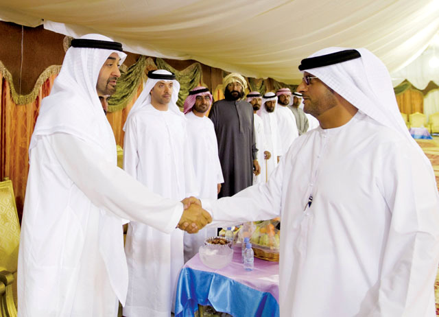 ".. وسموه يقدم واجب العزاء في وفاة حمد الأحبابي بحضور هزاع بن زايد"