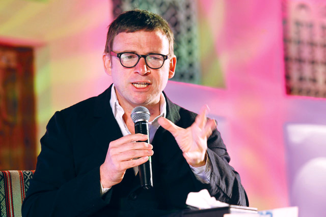 "ديفيد نيكولز في الندوة : متوقف عن الكتابة حالياً"