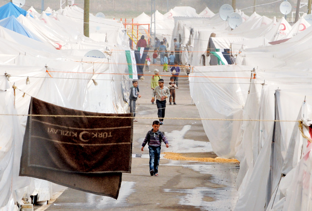 "لاجئون سوريون في معسكر حاجي باشي في أنطاكيا بتركيا"