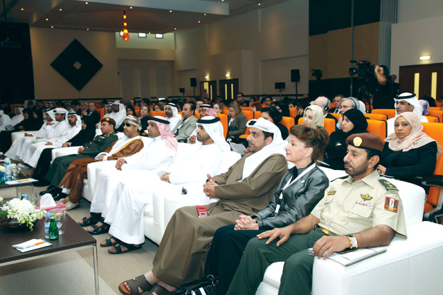 "جانب من الحضور"