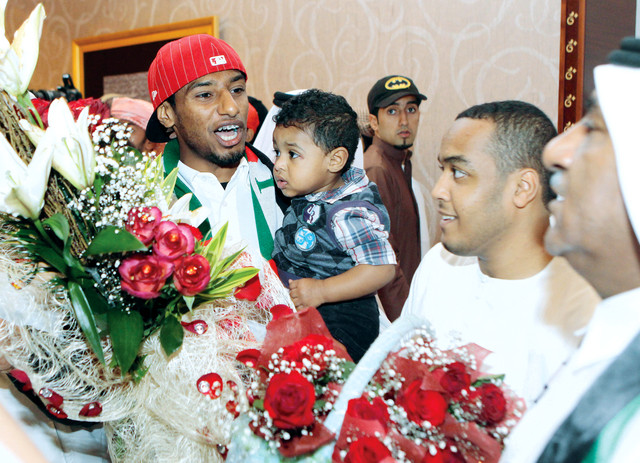 "باقة ورد إلى عدنان الطلياني"