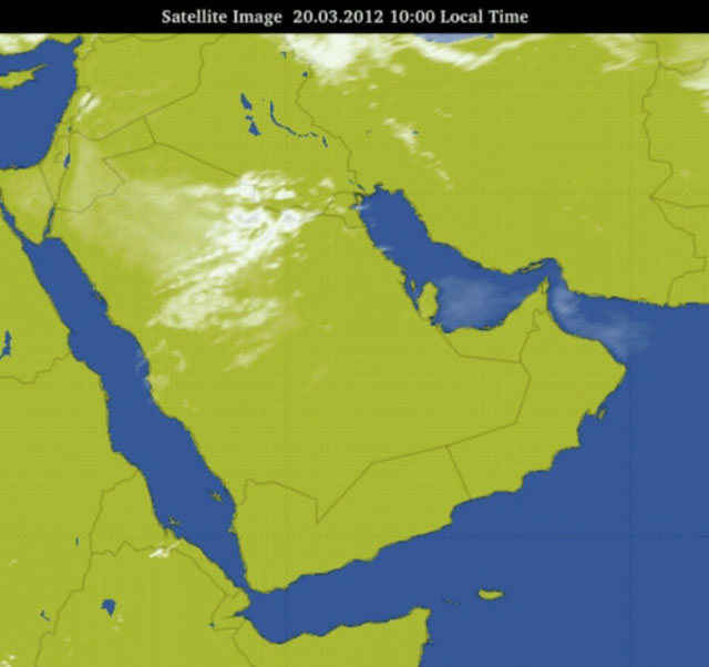 "صور الأقمار الصناعية من موقع المركز الوطني توضح وجود الغبار على الخليج العربي وخليج عمان"