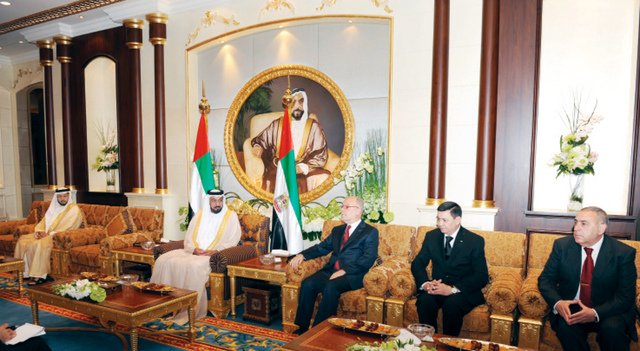 "رئيس الدولة خلال استقباله عدداً من السفراء بحضور سلطان بن زايد"