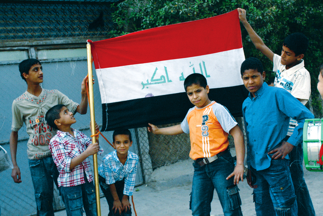 "مشهد من فيلم «في أحضان أمي»"
