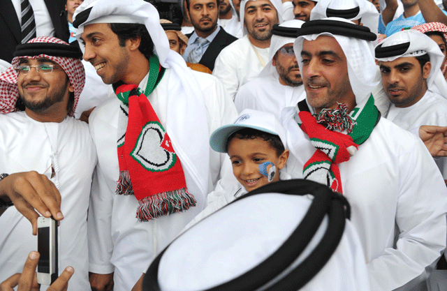 "سيف بن زايد ومنصور بن زايد بين جماهير بني ياس"
