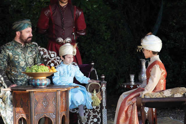 "المسلسل تحول إلى ظاهرة اجتماعية وملتقى للنقاش"