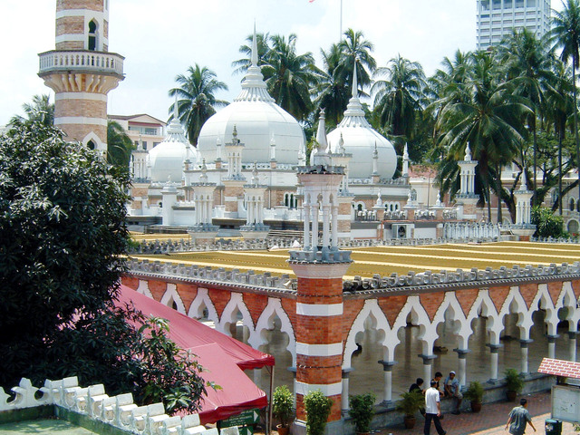 "احد اقدم مساجد العاصمة - المسجد الجامع"