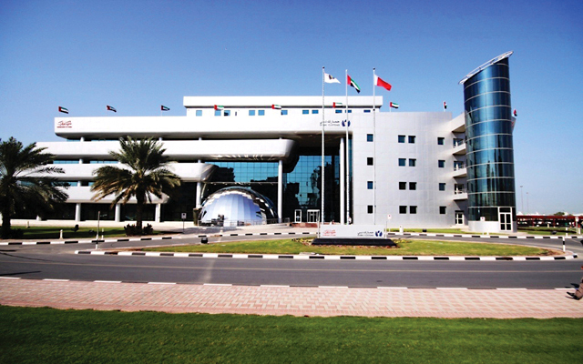 "مبنى جمارك دبي"