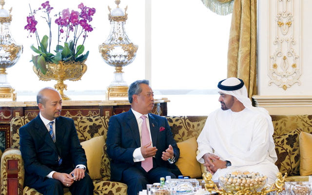 "محمد بن زايد لدى استقباله نائب رئيس الوزراء وزير التربية والتعليم الماليزي والوفد المرافق"