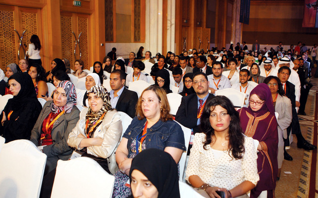 "جانب من الحضور الكبير الدي شهده المنتدى"