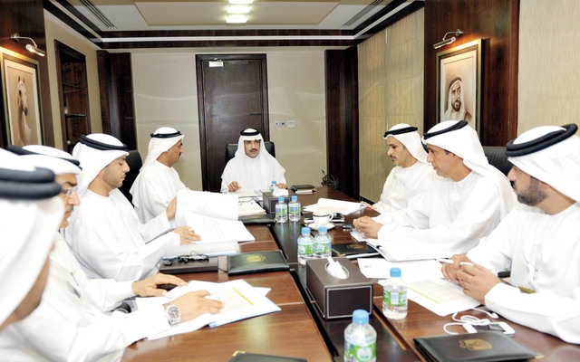 "جانب من اجتماع اللجنة برئاسة الزعابي"