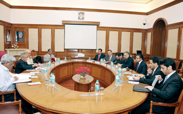 "خلال اجتماعات الوفد الإماراتي في الهند"