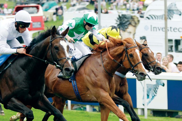 "«أوتومان إمباير» حل ثانياً في الشوط الثالث"