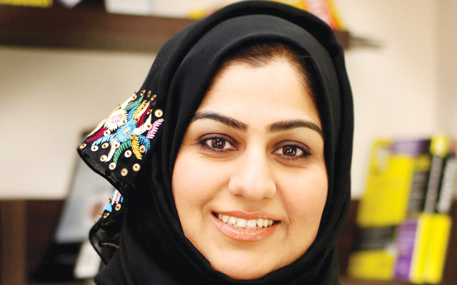 "البستكي :الإدراج يمكّن المشروعات الصغيرة من الاستثمار في قطاعات سريعة النمو نظمت مؤسسة محمد بن راشد لتنمية المشاريع الصغيرة والمتوسطة، إحدى مؤسسات دائرة التنمية الاقتصادية في دبي، بالتعاون مع سوق دبي المالي وبورصة ناسداك دبي، ورشة عمل خاصة لمديري أفضل 100 شركة صغيرة ومتوسطة في دبي، بهدف تهيئة الشركات الصغيرة والمتوسطة وتسهيل وصولها إلى مصادر تمويل النمو، وتعريفها بقواعد ومتطلبات أسواق الأسهم والمال في الإمارات، وتقديم المشورة في مجال إدراج الأسهم في السوق المالي والمعايير الخاصة بعملية الإدراج."